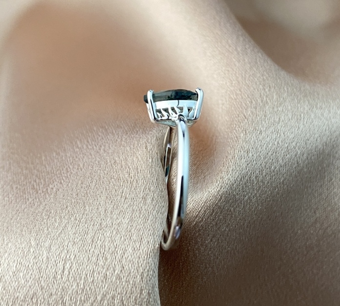 Finished silver ring side view